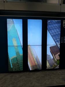 6 panel video wall displaying skyscrapers